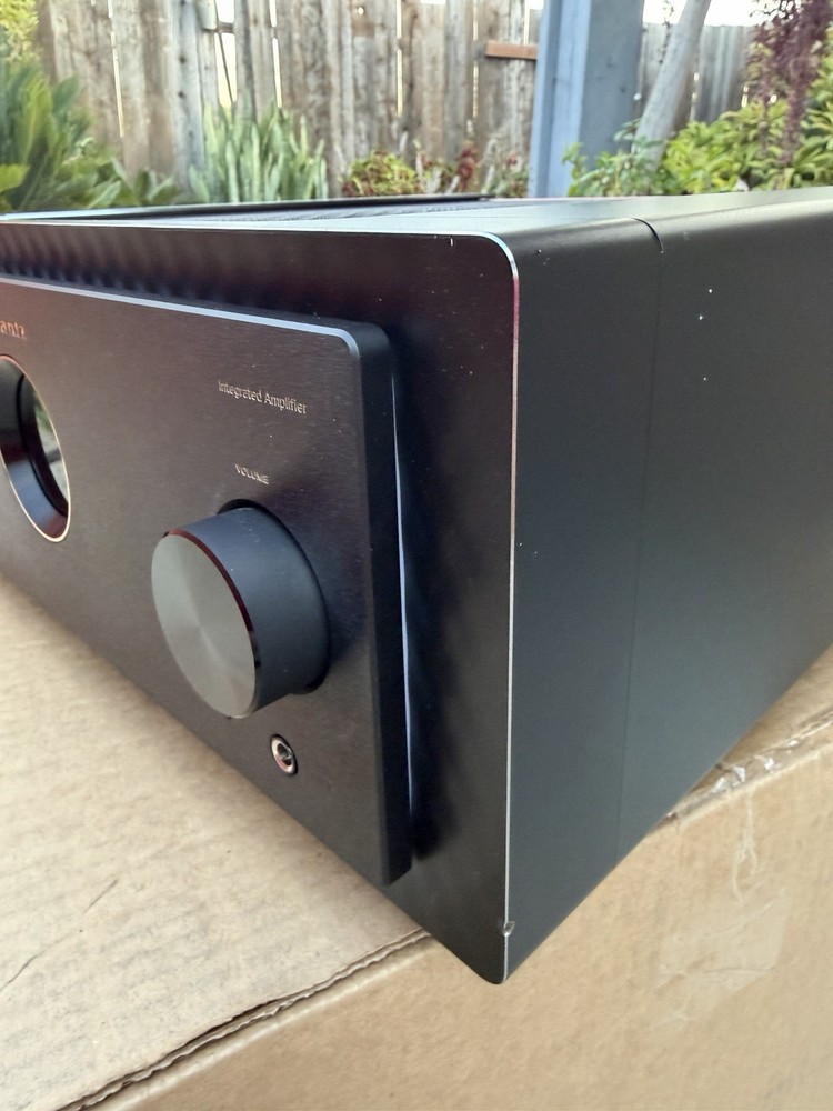 Marantz MODEL 10 Reference Integrated Amplifier (Open Box)