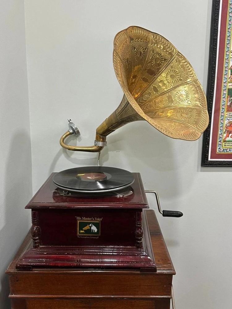 Antique Gramophone, Fully Functional Working Phonograph, win-up record player