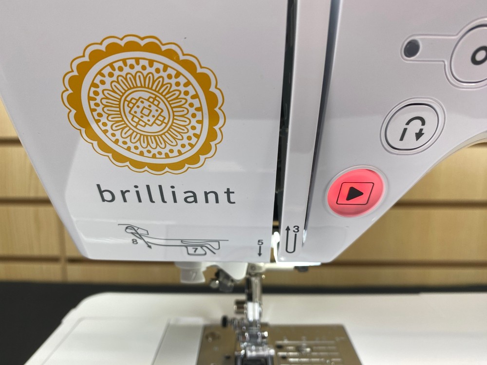 Baby Lock Brilliant BL220B Computerized Sewing Machine - Quality Pre-Owned ✅