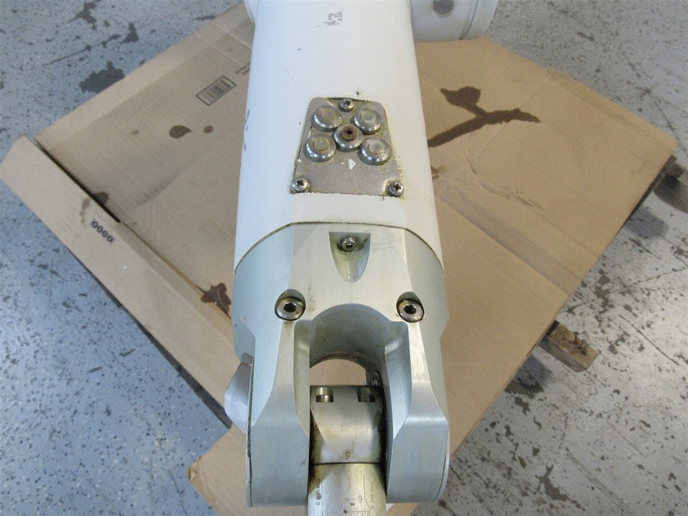 STAUBLI ROBOT ARM ONLY RX60B