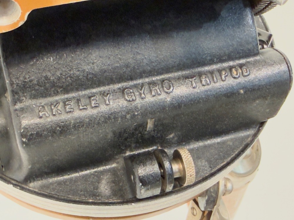 AKELEY Gyro Head and Tripod