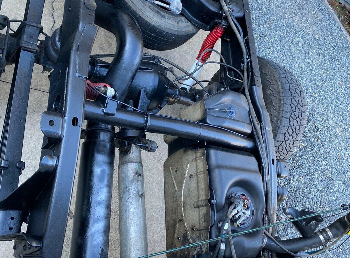 Rear Tank Support Crossmember For 01-10 Chevy Silverado GMC Sierra 2500HD 3500HD