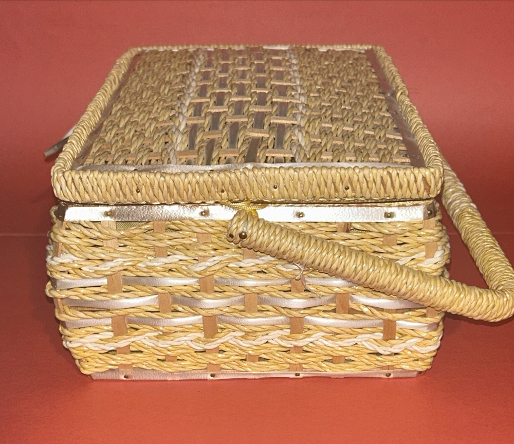 VTG Dritz Sewing Basket