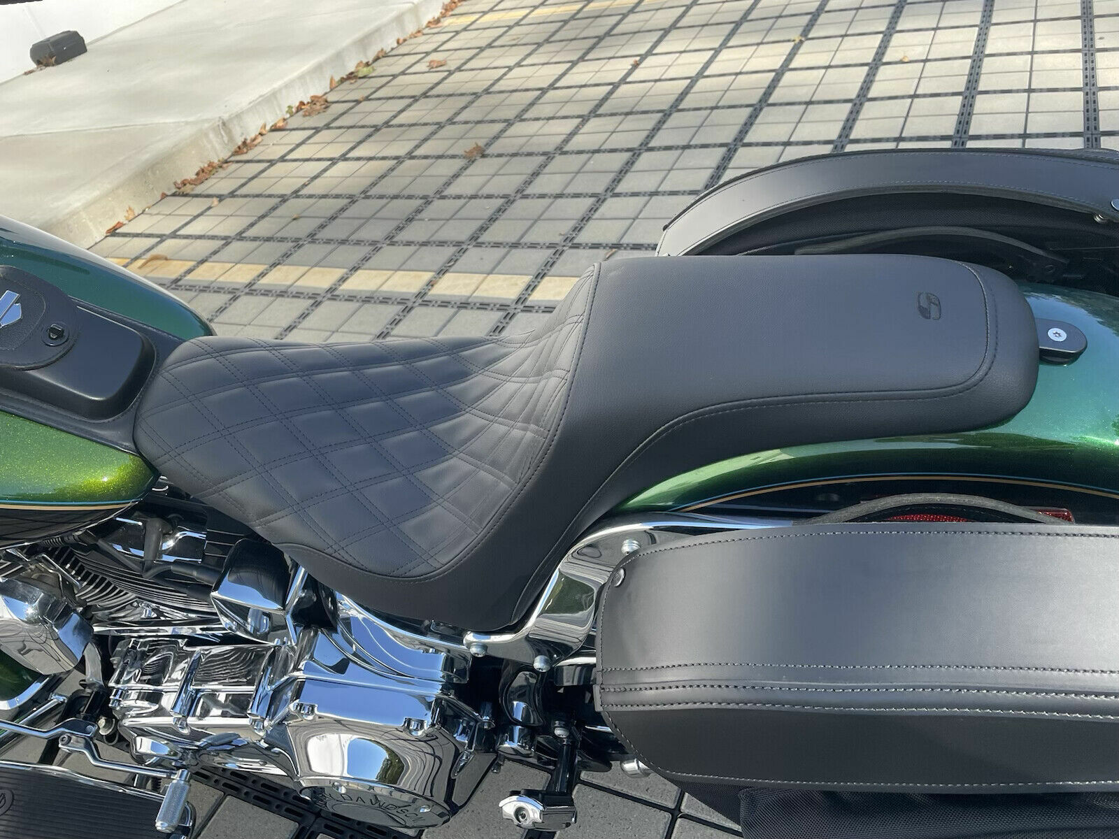 Saddlemen Profiler Lattice Low Gel Seat 2006-17 Harley Softail Heritage Classic