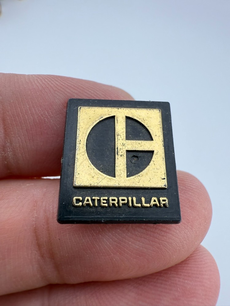 Caterpillar Logo Pin - Plastic - Wear