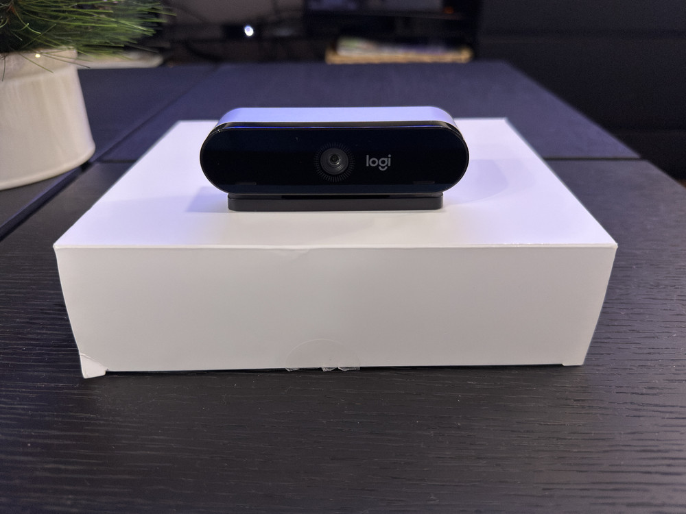 Logitech 4K Pro Magnetic Webcam for Apple Pro Display XDR