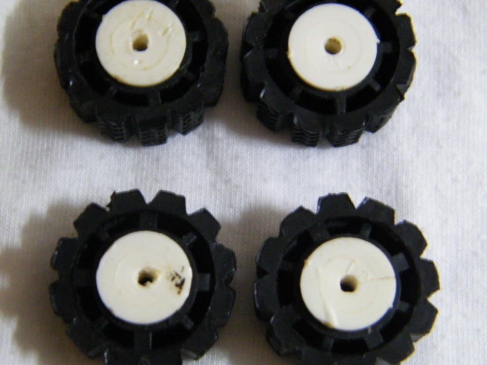 Stomper wheels and tires