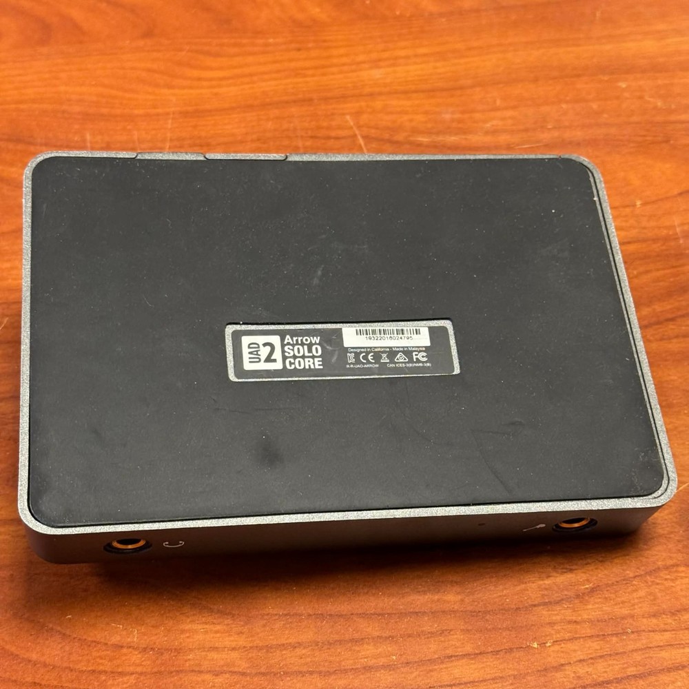 Universal Audio Arrow Thunderbolt Audio Interface with UAD-2 Solo Core *read*