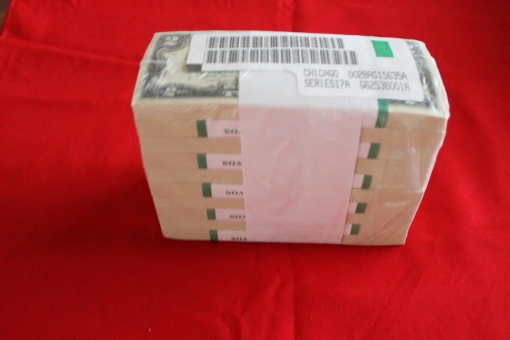 50 NICE UNCIRCULATED CRISP 2017A TWO DOLLAR BILLS $2 NOTES IN SEQUENTIAL ORDER