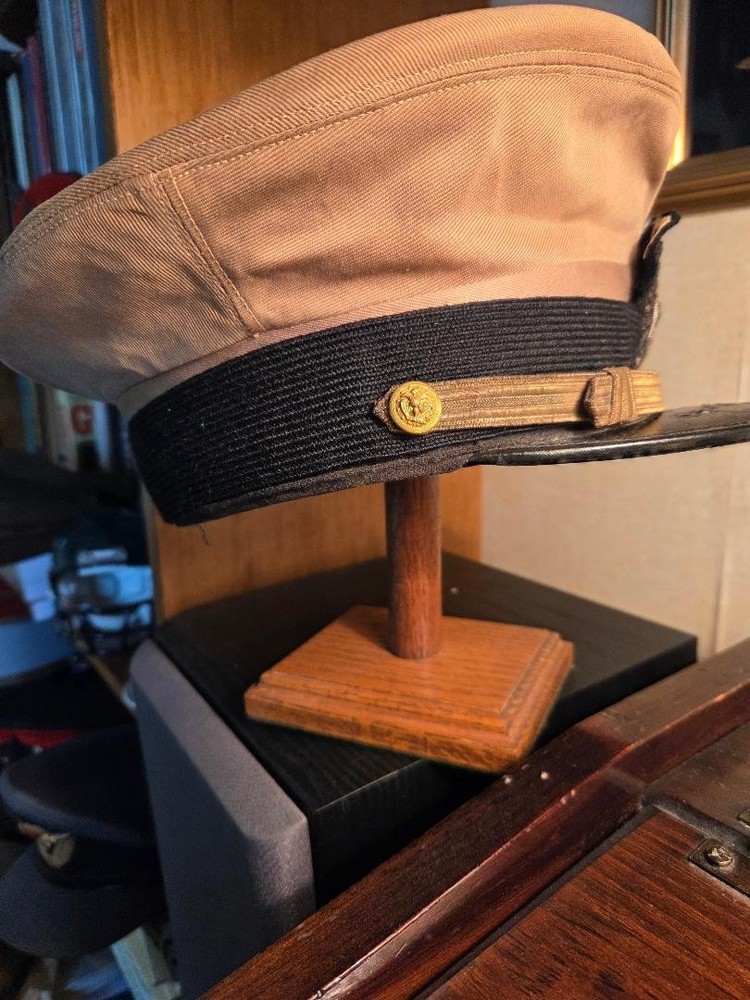 WWII U.S. Navy Officer's Visor cap/hat