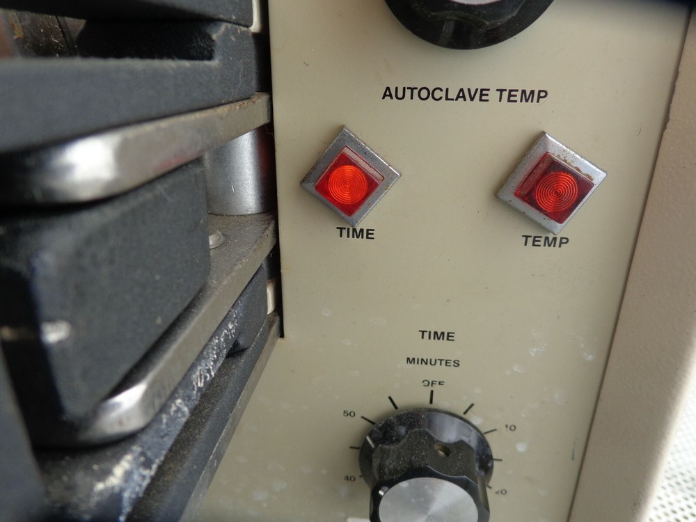 NAPCO Model 9000-D Autoclave Sterilizer (Missing Fuse Cap)