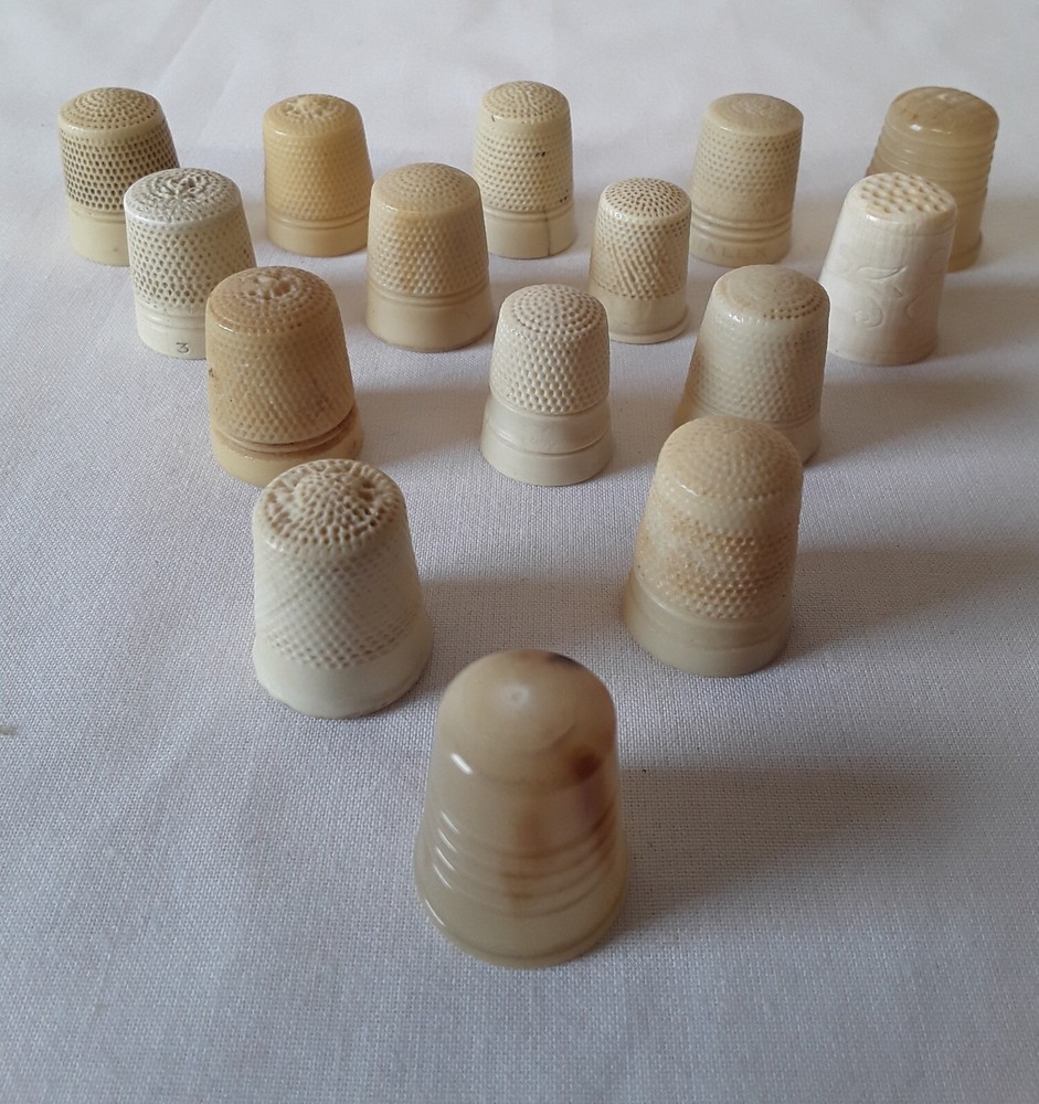 15 Vintage Plastic Thimbles