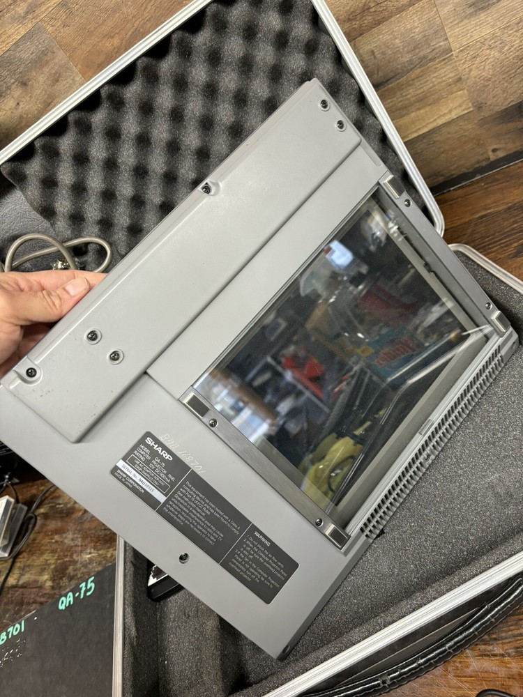 Sharp Computer Projection Panel QA-75 w Remote hard case, cables, manual & power