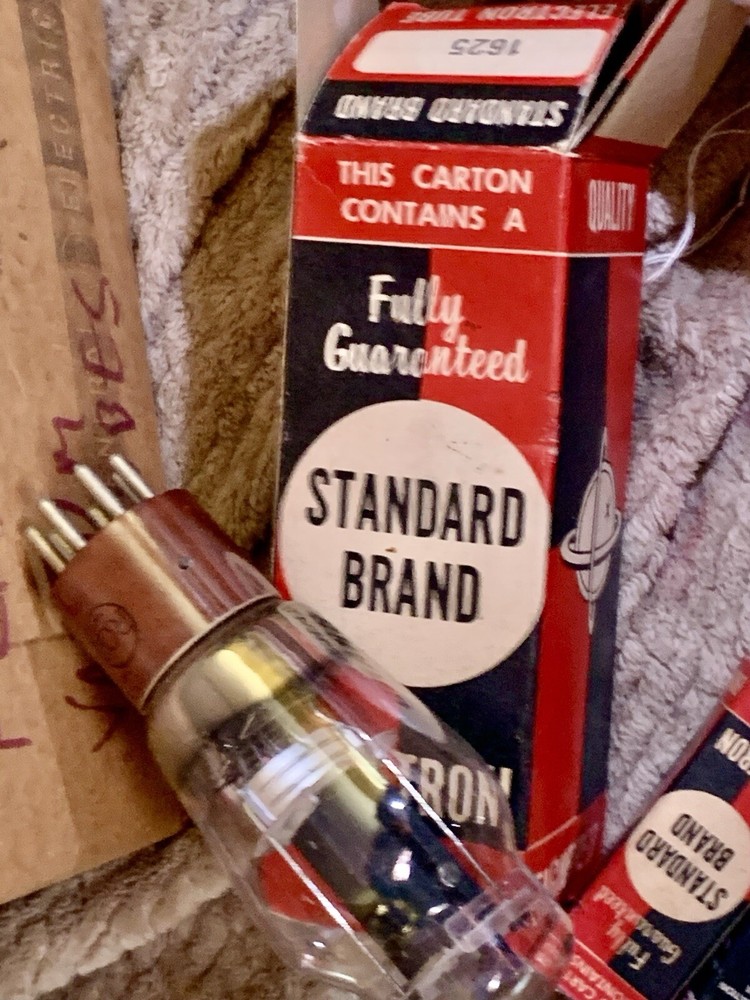 17 Pc LOT Electron Tubes NIB & unboxed Untested Vintage Radiotron