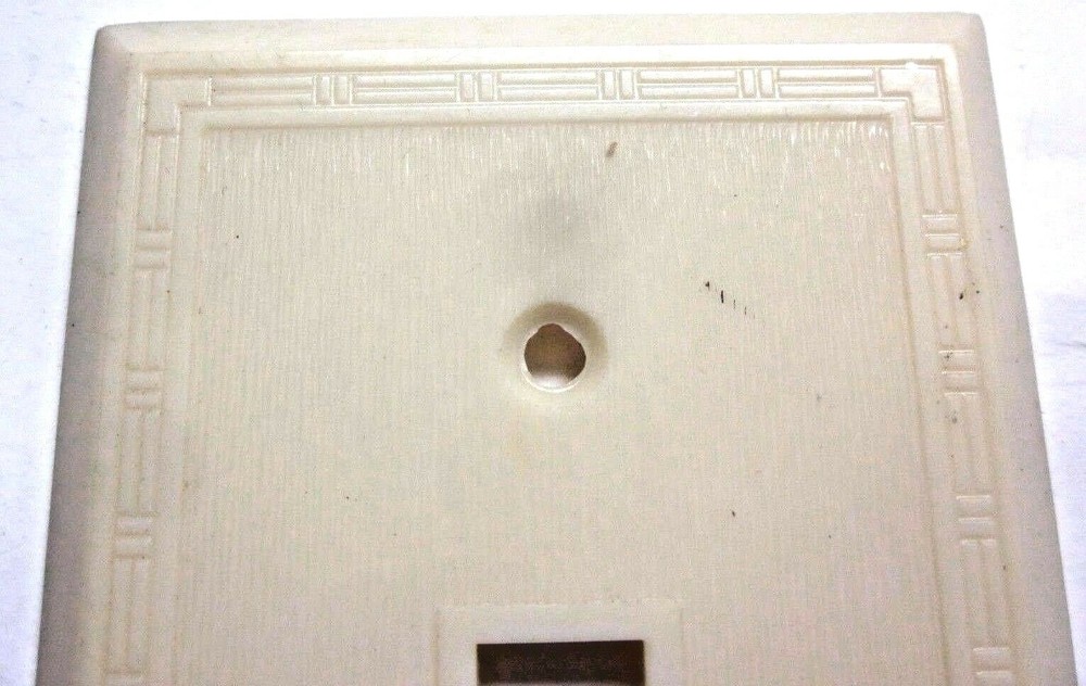 Snapit Dashed Fine Lines Beige Bakelite Switch Wall Plate Box Cover Vtg MCM