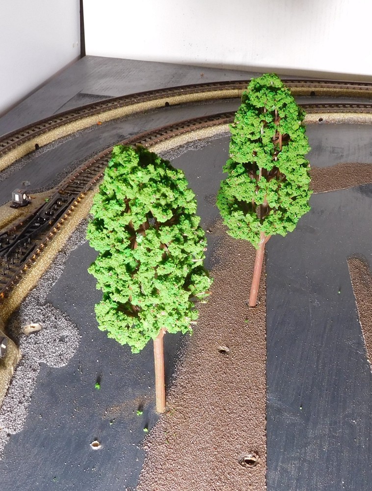 10 Medium Green Deciduous Trees, 160 mm Tall