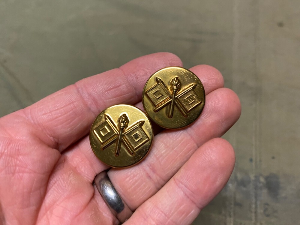 ORIGINAL EARLY WAR WWII US ARMY SIGNAL CORPS M1938 CLASS A JACKET COLLAR DISCS