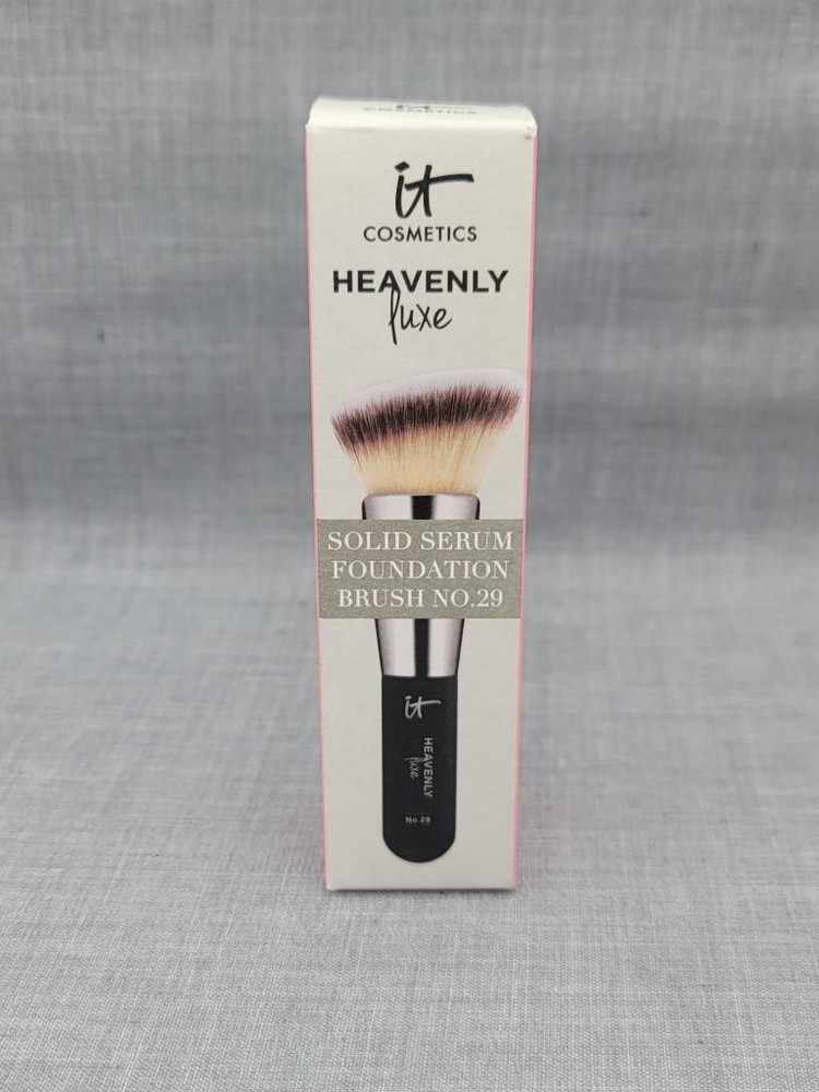 It Cosmetics Heavenly Luxe Solid Serum Foundation Brush No. 29 - Sealed