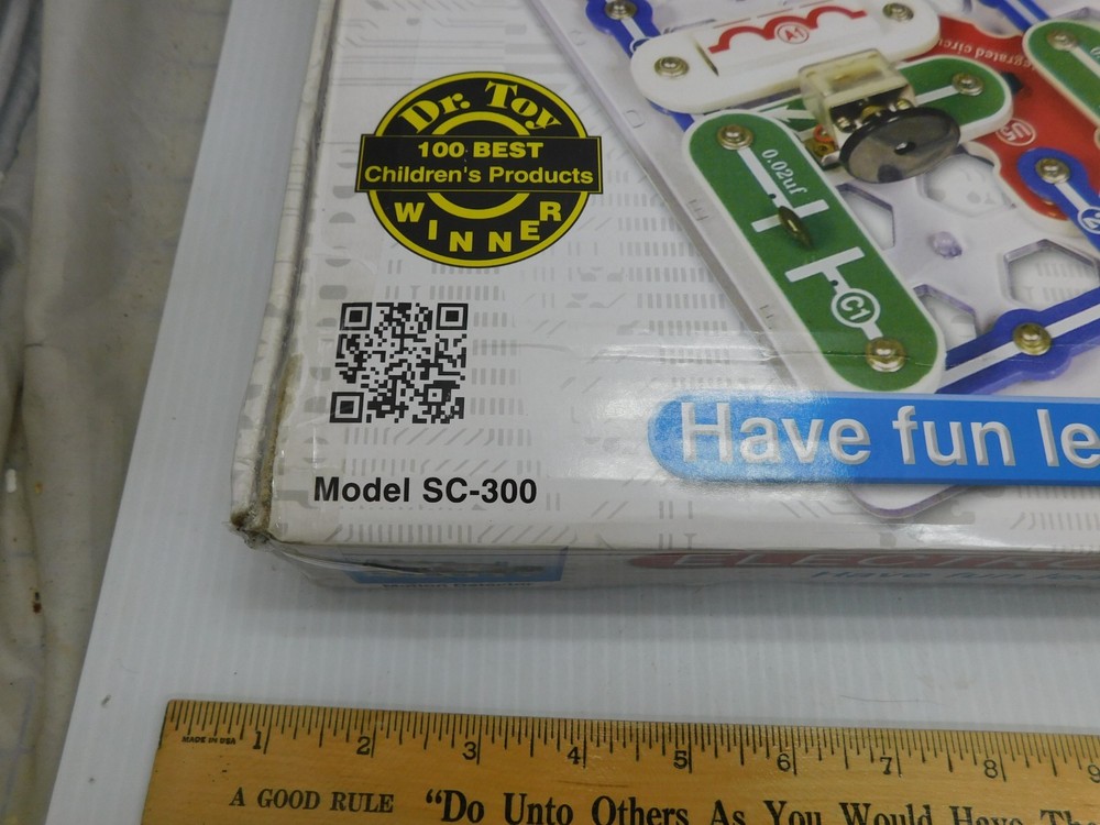 Elenco Electronic Snap Circuits Kit, SC-300, complete, 2012