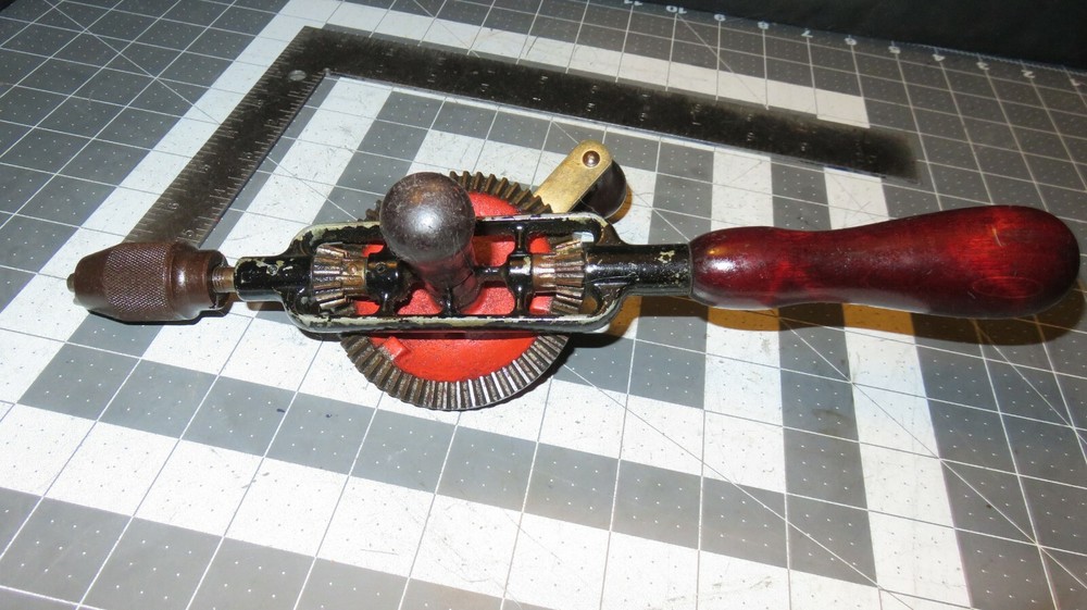 Vintage Millers Falls 77A Single Speed Hand Drill Egg Beater