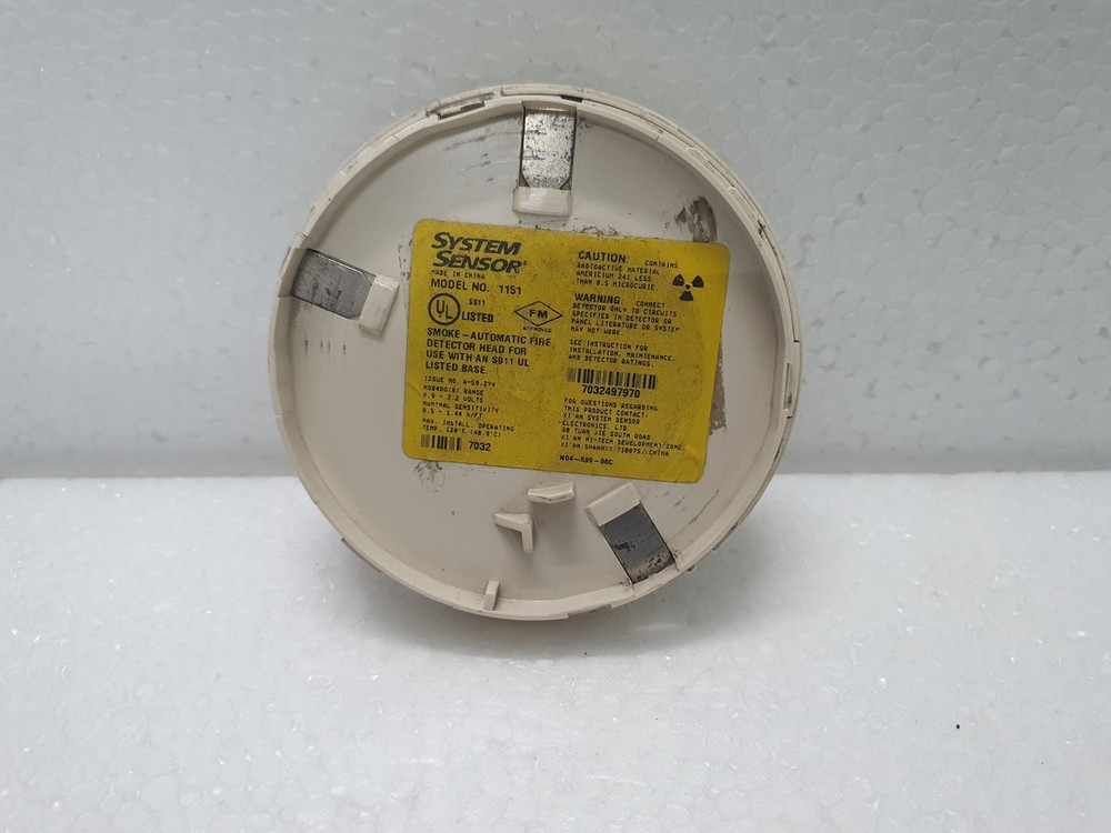 SYSTEM SENSOR SMOKE DETECTOR MODEL 1151