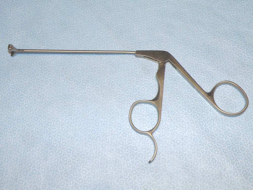 WOLF Arthroscopy forceps triangular cups biopsy model 8211.18
