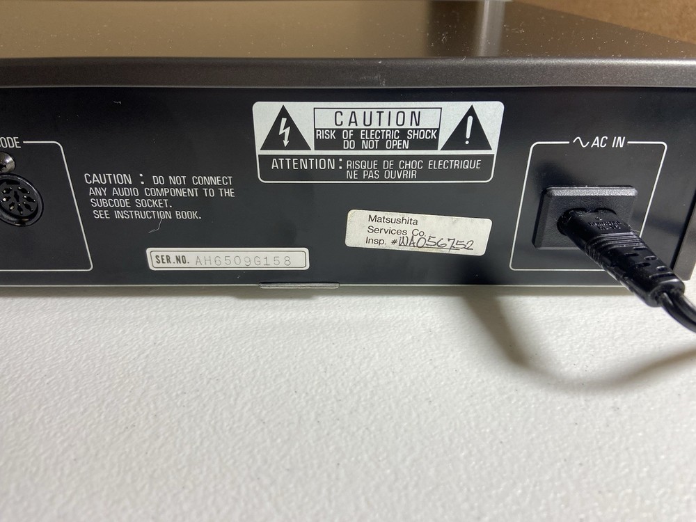 Technics Compact Disc Player SL-P300 1986 GREAT CONDITION No remote