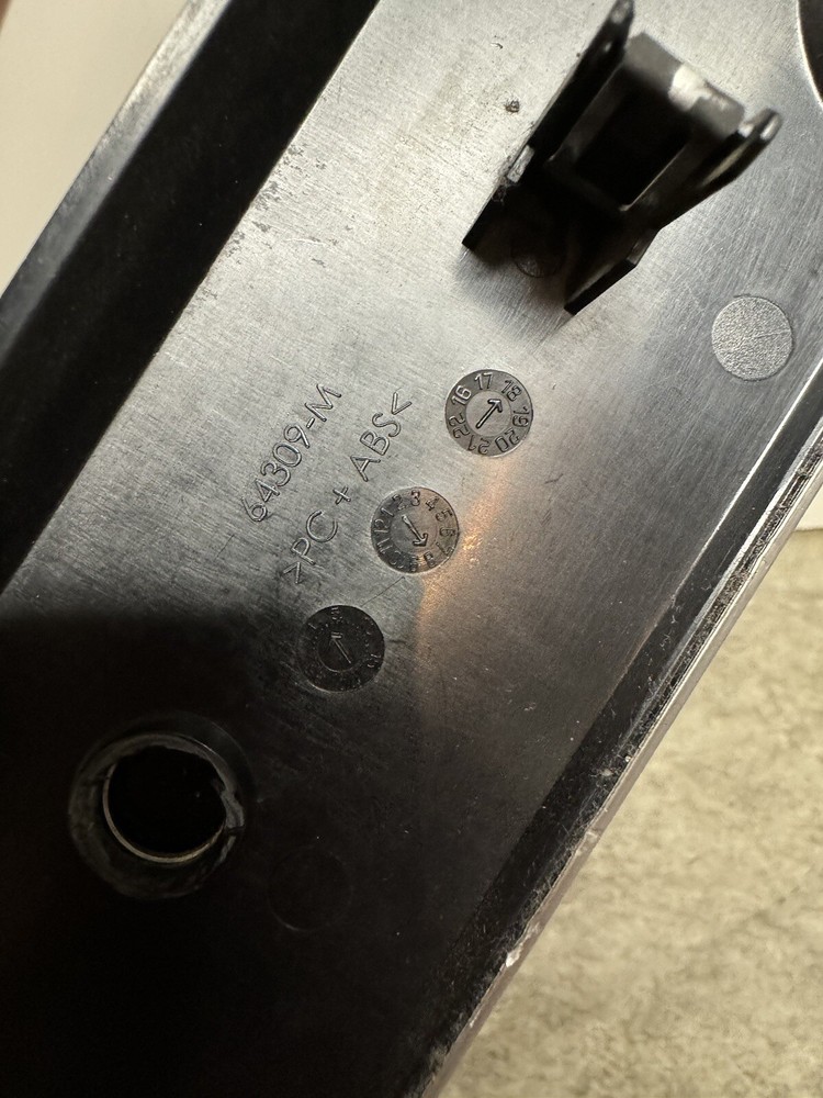 Mack ANTHEM (AN) Trim Panel Instrument Dash Panel P/N: 23335504