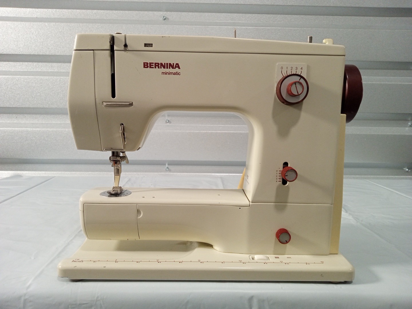 Bernina 807 Minimatic Sewing Machine UNTESTED