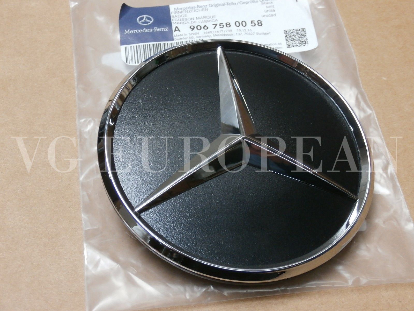 Mercedes-Benz Genuine SPRINTER 2500 3500 Rear Door Star Emblem Badge NEW