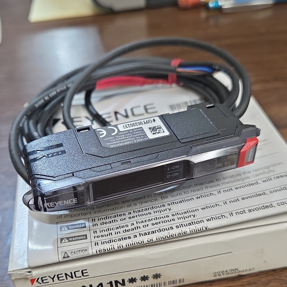 KEYENCE FS-N41N Fiber Optic Sensor with Cable