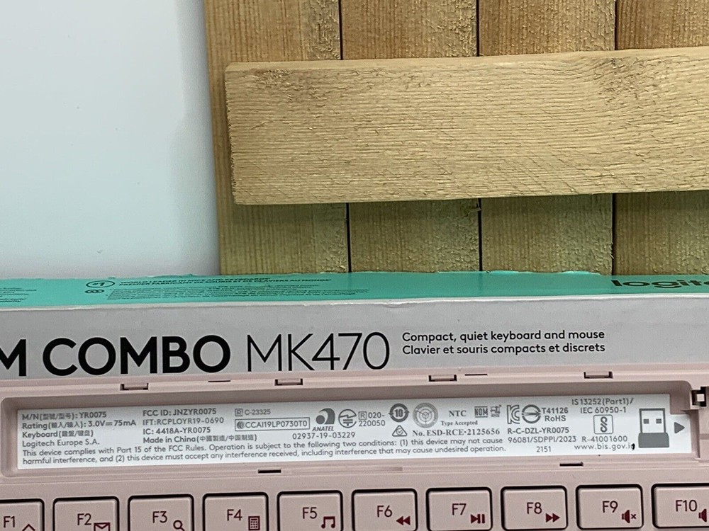 Logitech MK470 Slim Wireless Keyboard/Mouse Combo, Modern Compact Layout, Rose