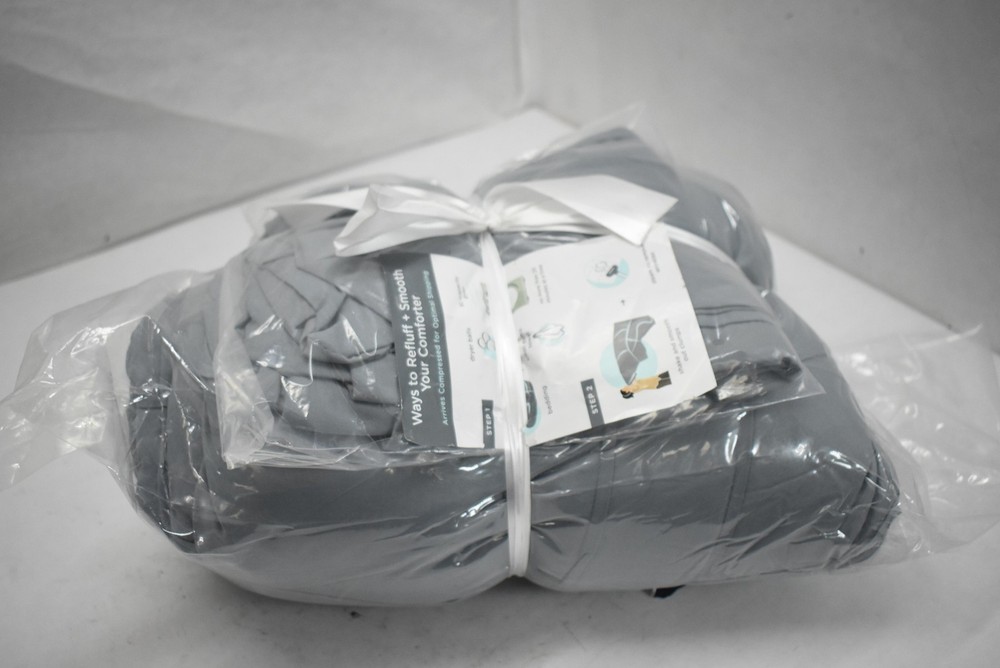 Gray Comforter Full Queen 90x90 Polyester Bedding Blanket Soft New Sealed