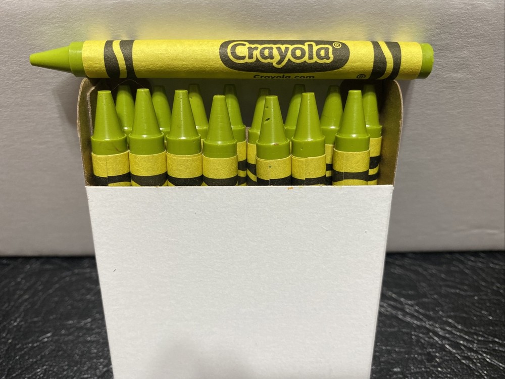 (16) Crayola Crayons (spring green) BULK