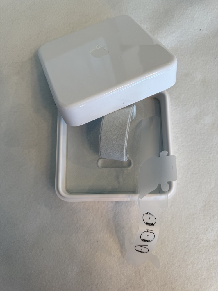 Original White Plastic BOX ONLY EMPTY For a Original Apple Watch
