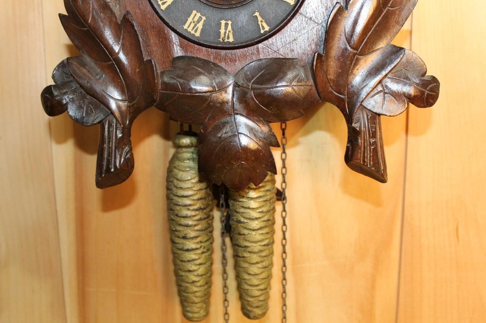 Antique American Cuckoo Clock Co. Cuckoo Clock
