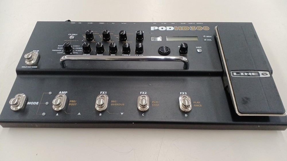 LINE6 PODHD300 Multi-Effects Pedal