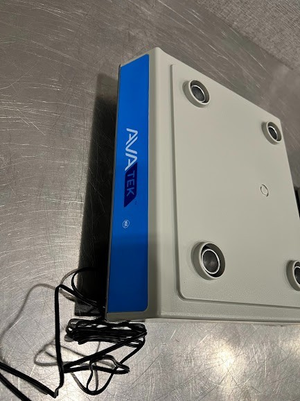 AvaTek PC60OS 60 lb. Digital Portion Control Scale with an Oversized Platform