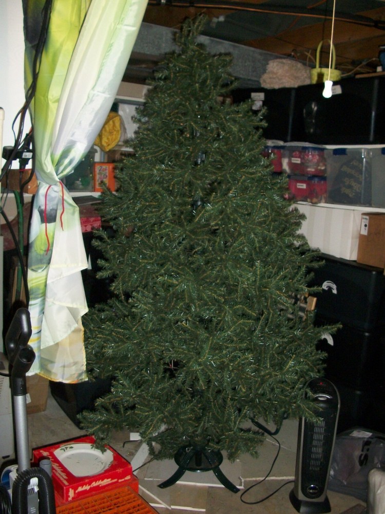 7.5' Realistic "Jack Perry Pine" Artificial Christmas Tree - Unlit
