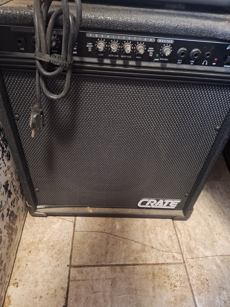 guitar amplifiers used Not Tested