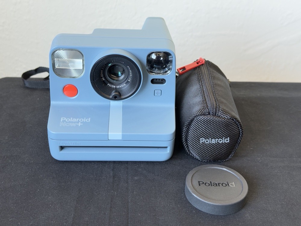 Polaroid Now + Camera