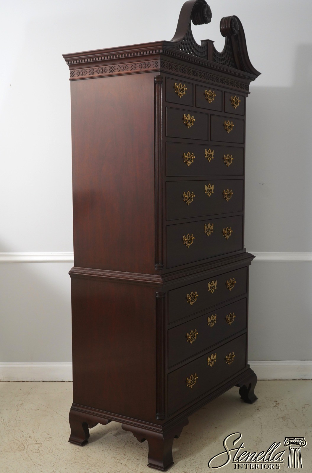 70119: KINDEL National Trust Mahogany Chest On Chest