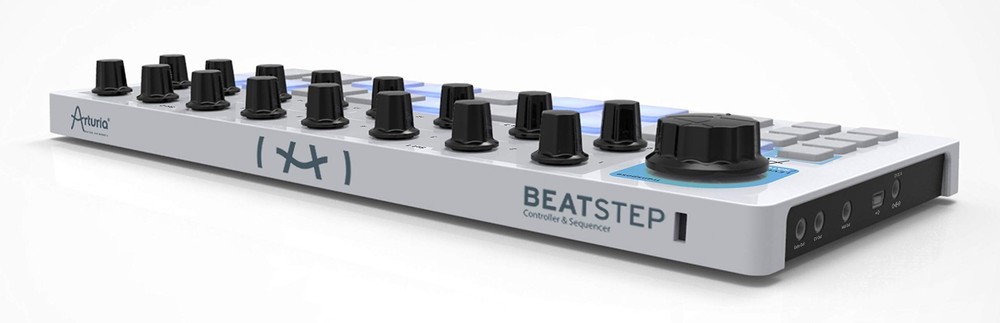 Arturia BeatStep USB/MIDI/CV Controller and Sequencer MultiColored