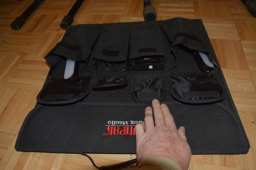 Sunpak ebox portable Folding studio 20"x20" lightbox w/variable digital lighting