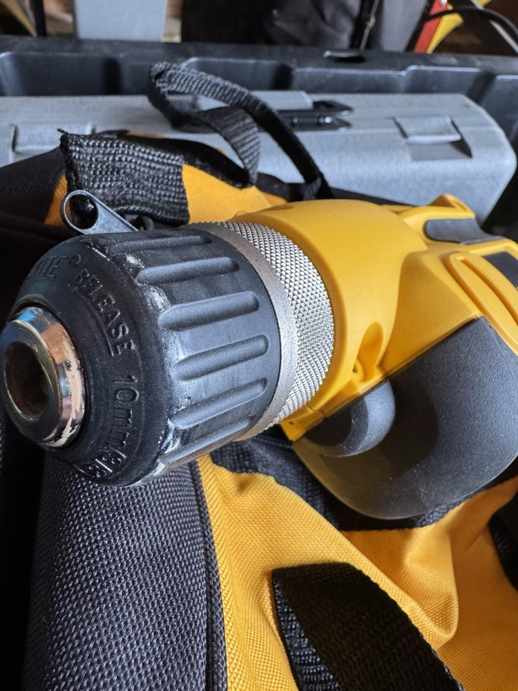 DEWALT 8 Amp Corded 3/8 in. Variable Speed Drill