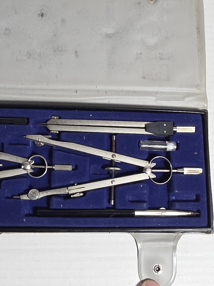 Alvin Precision Drawing Instruments Set in Case Compass 995B Germany - Read