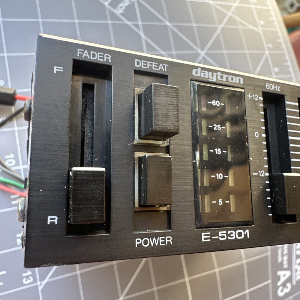 Daytron E-5301 Graphic Equalizer Amplifier Booster - Vintage UNTESTED