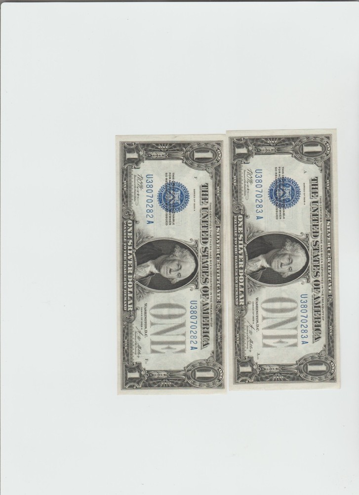 2-1928-A $1 "FUNNY BACK" SILVER Certificates Lightly circulated consecutively #