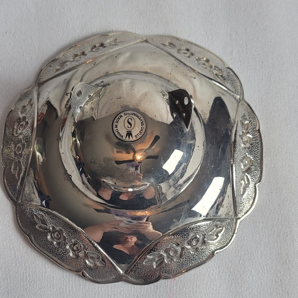 Studio Silversmiths Silver Plate Round Footed Candy Dish Bowl Floral Pattern