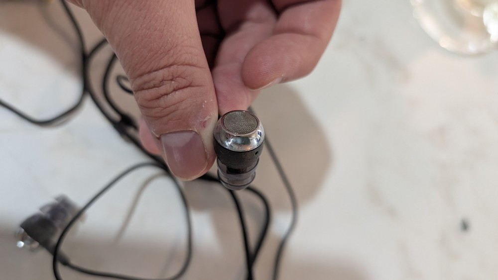 Philips EXP2561 Portable CD Player Silver Blue DBB Shock Protection Programmable